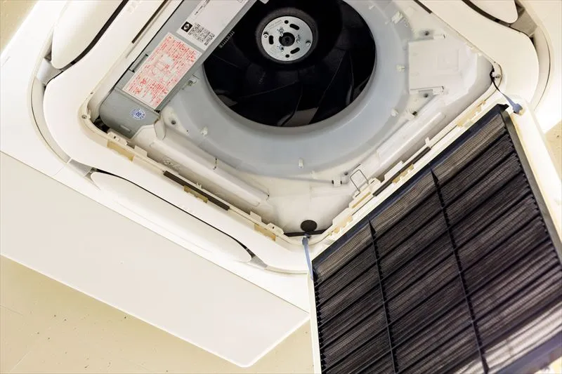 ドレンパンが汚れる原因は？